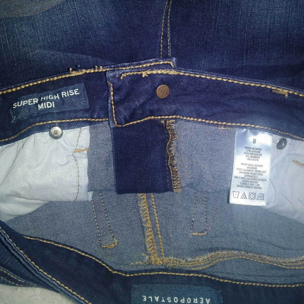 Shorts - Picture 3 of 3